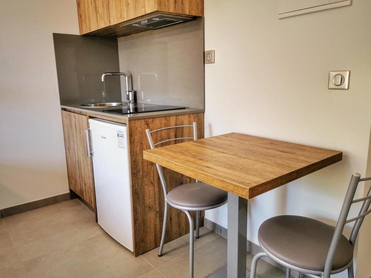 Ustaria Apartment Peri Bagian luar foto