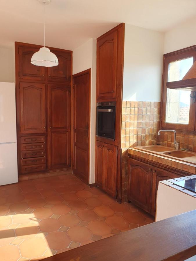 Ustaria Apartment Peri Bagian luar foto